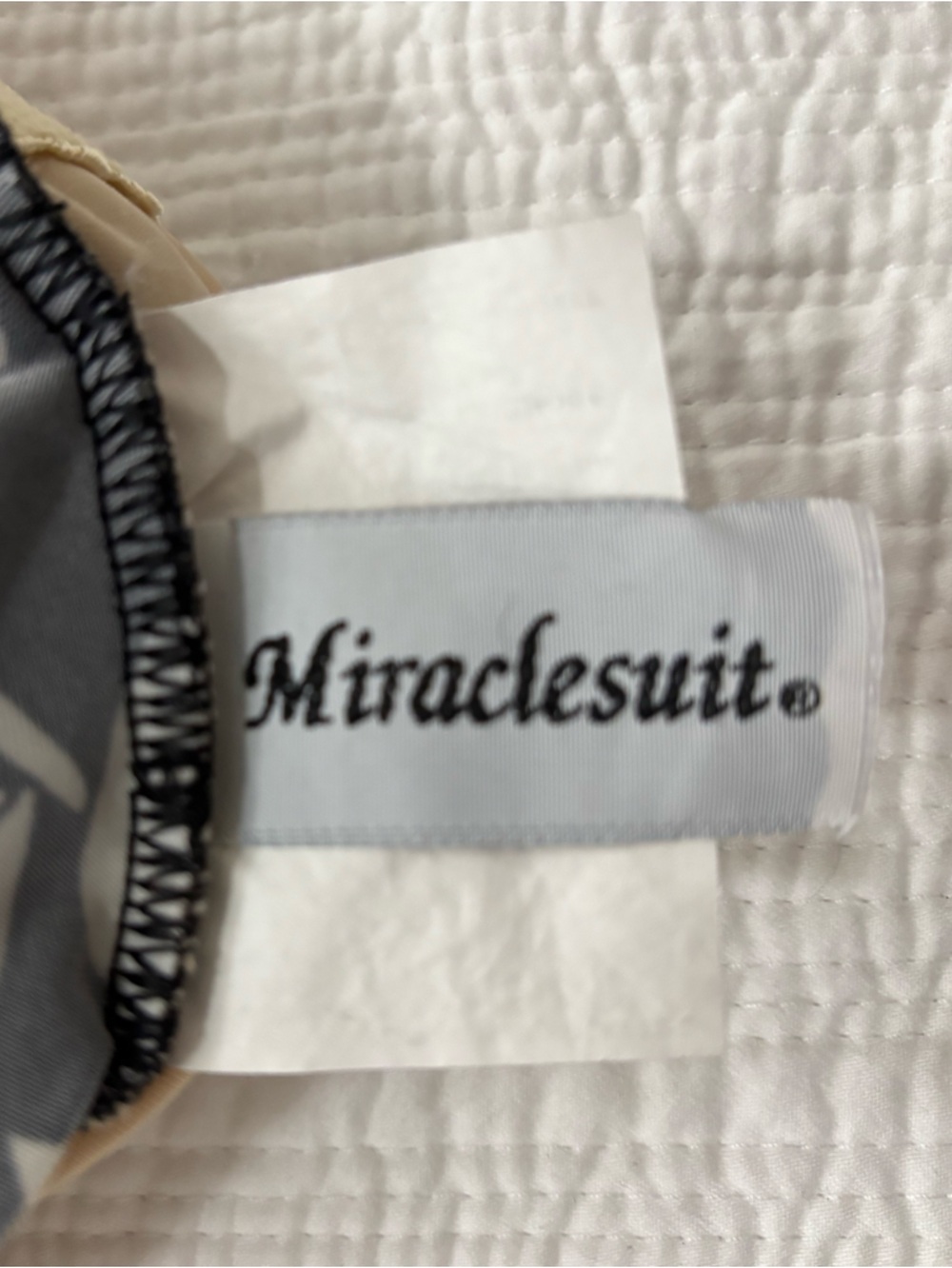 Miraclesuit Black One-Piece with Cream Leaf Print Size 16W - Picture 2 of 8